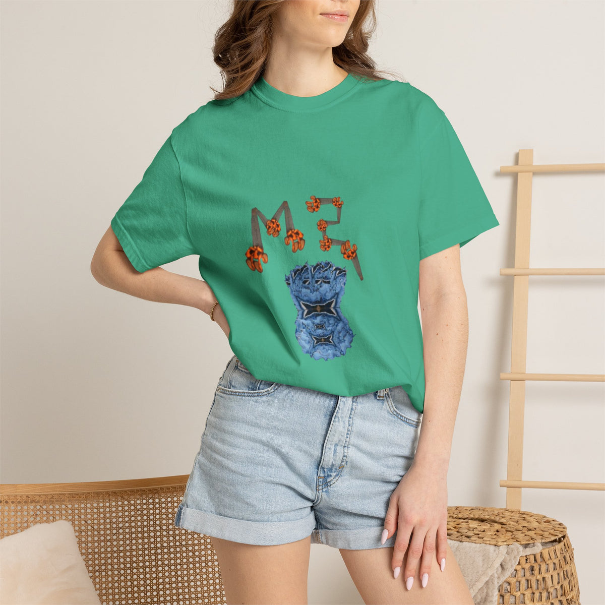 T-shirt Urban – Grafica blu e arancio